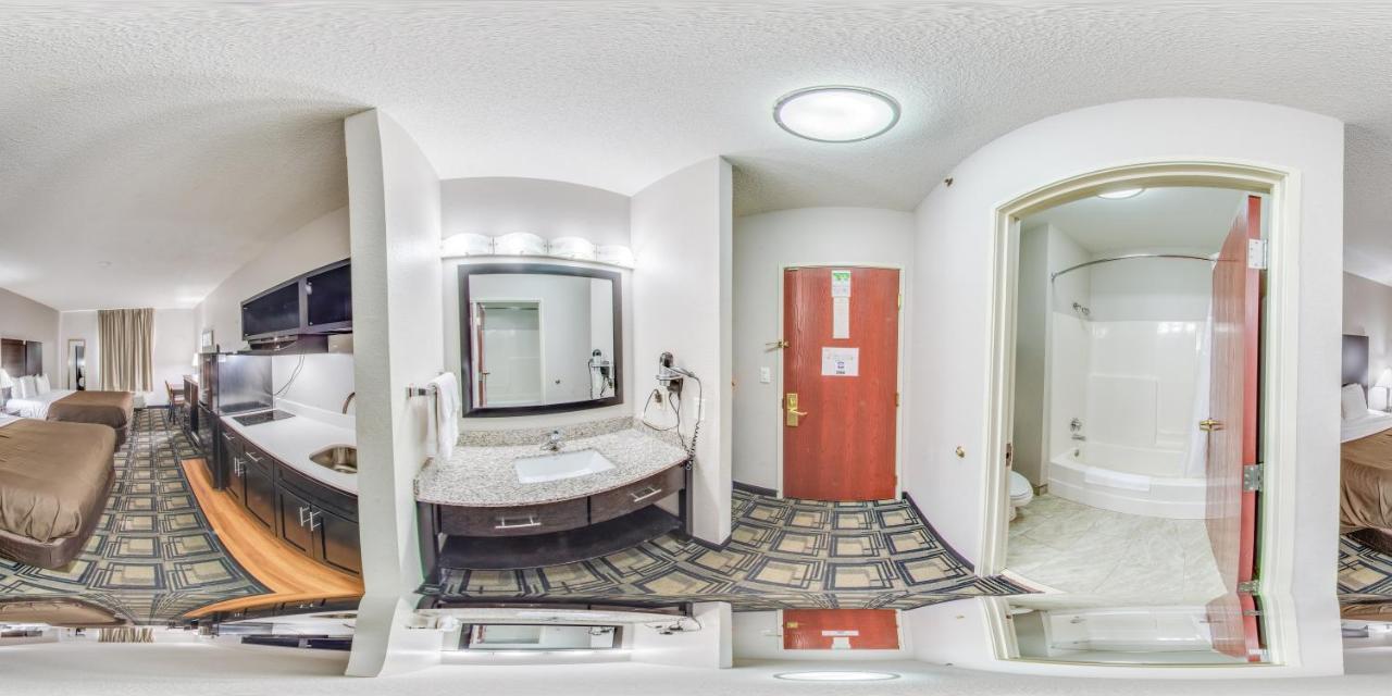 Suburban Studios Mason Hwy 42 Екстер'єр фото